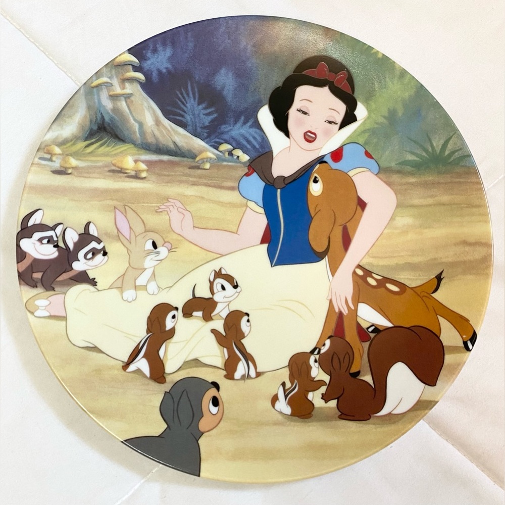Disney’s Snow White Collector’s Plate